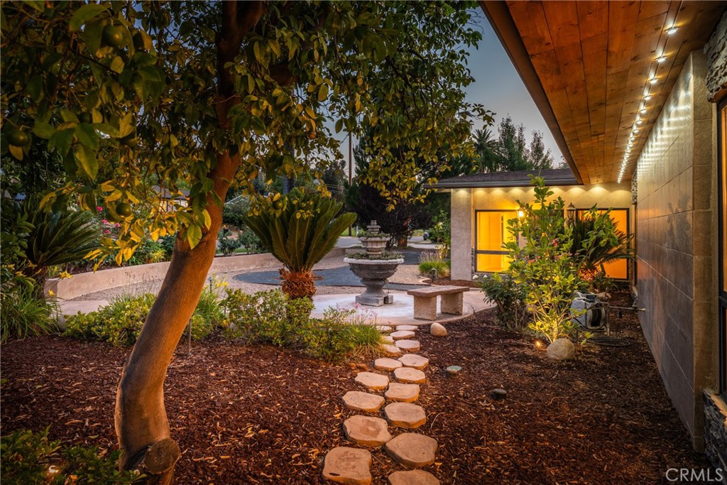 1244 W Highland
