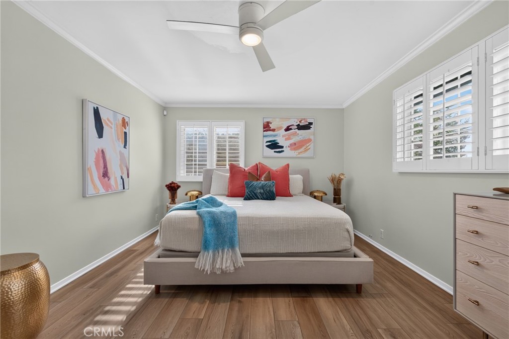 636 E Mariposa