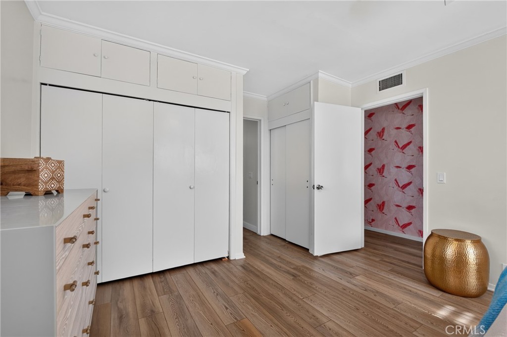 636 E Mariposa