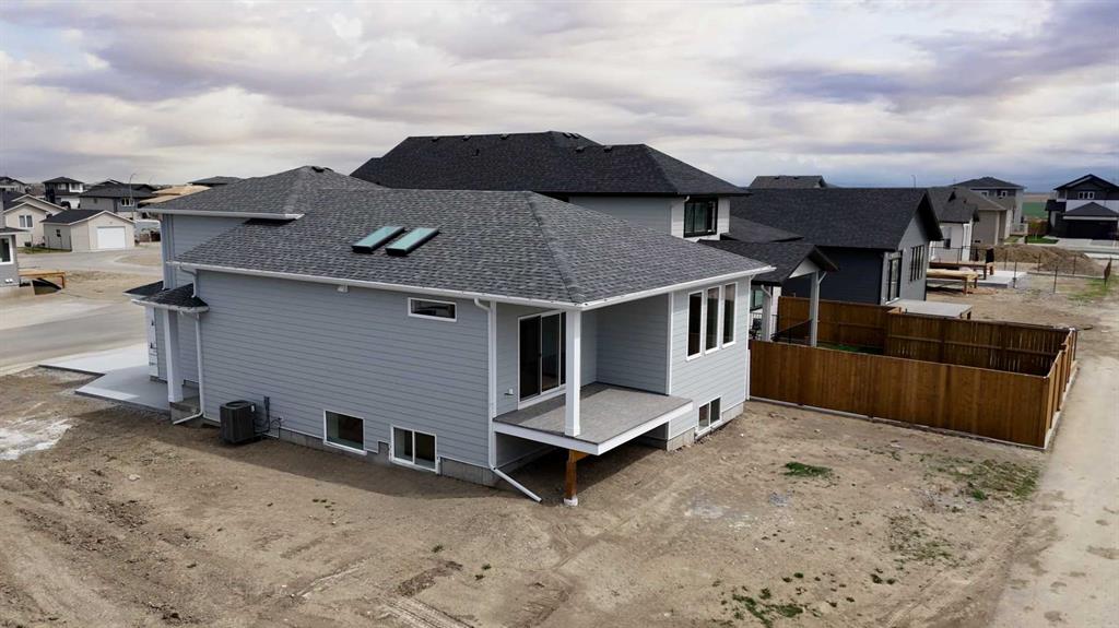 533 Riverhills Way W