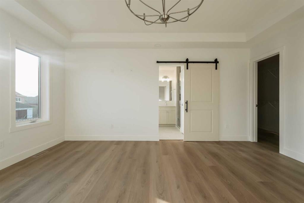 533 Riverhills Way W