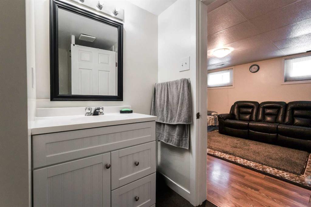 244 Cassino Street S