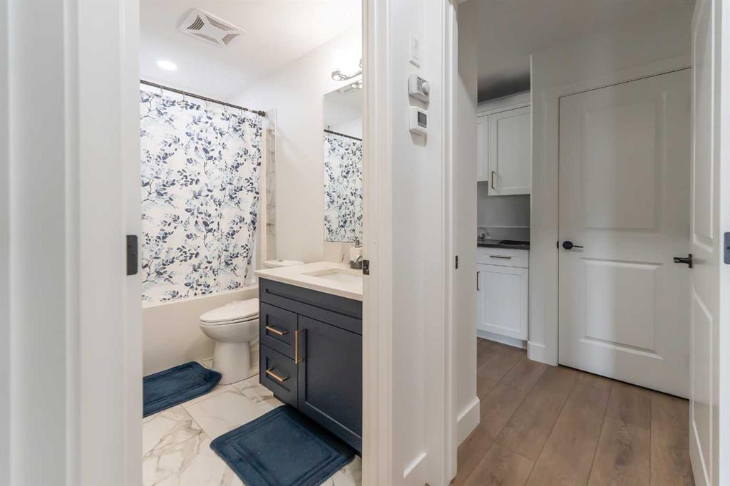 692 Sixmile Crescent S