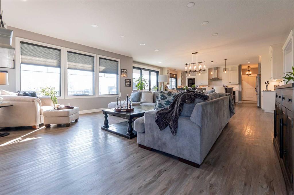 105 Whitetail Place W