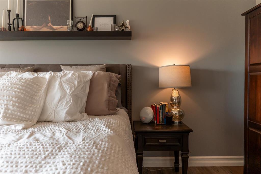 105 Whitetail Place W