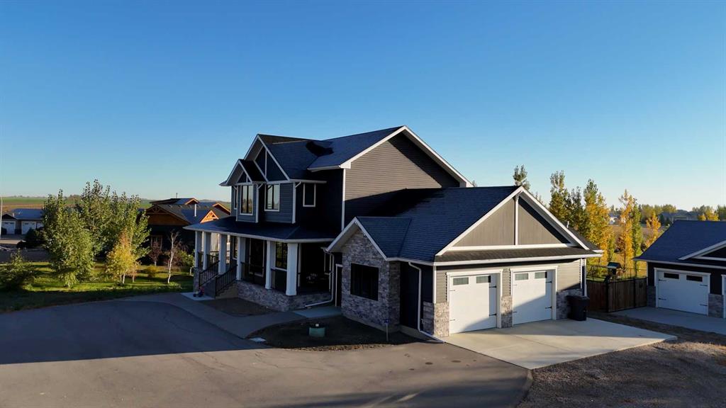 105 Whitetail Place W