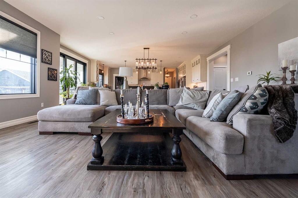 105 Whitetail Place W