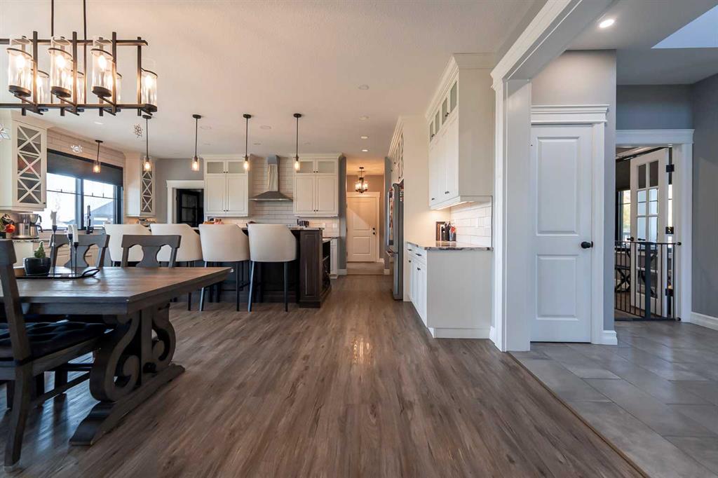 105 Whitetail Place W