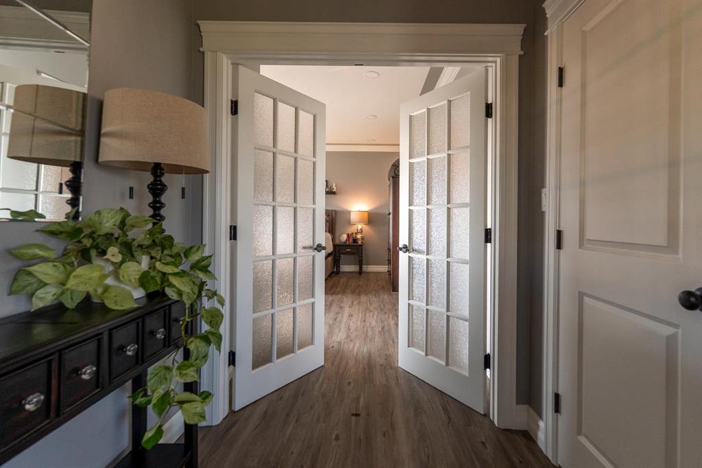 105 Whitetail Place W