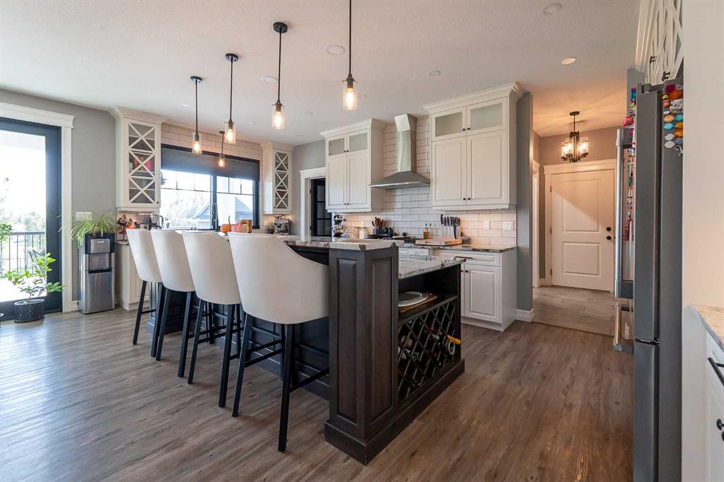 105 Whitetail Place W