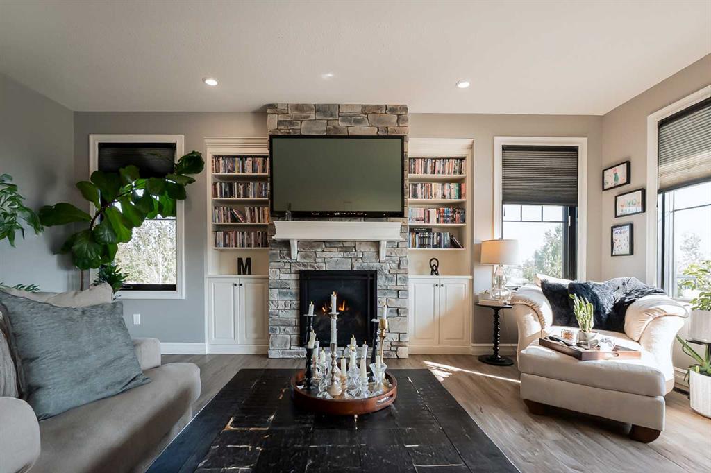 105 Whitetail Place W