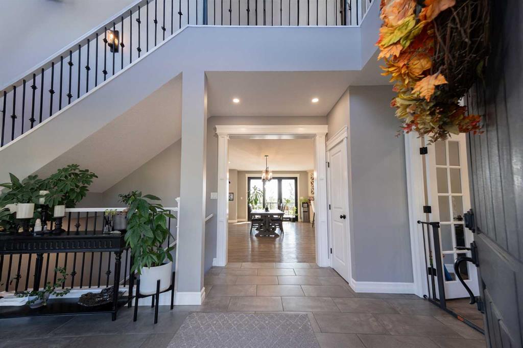 105 Whitetail Place W