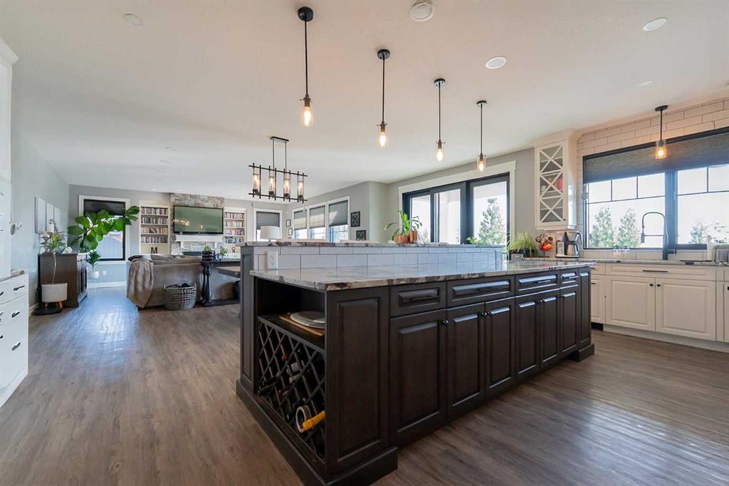 105 Whitetail Place W