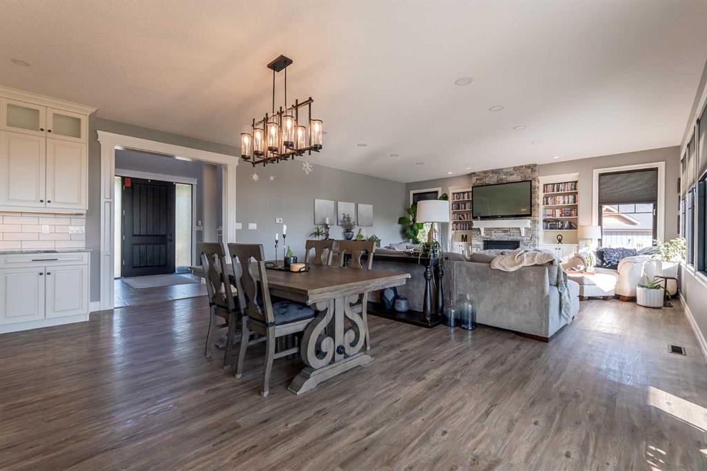 105 Whitetail Place W