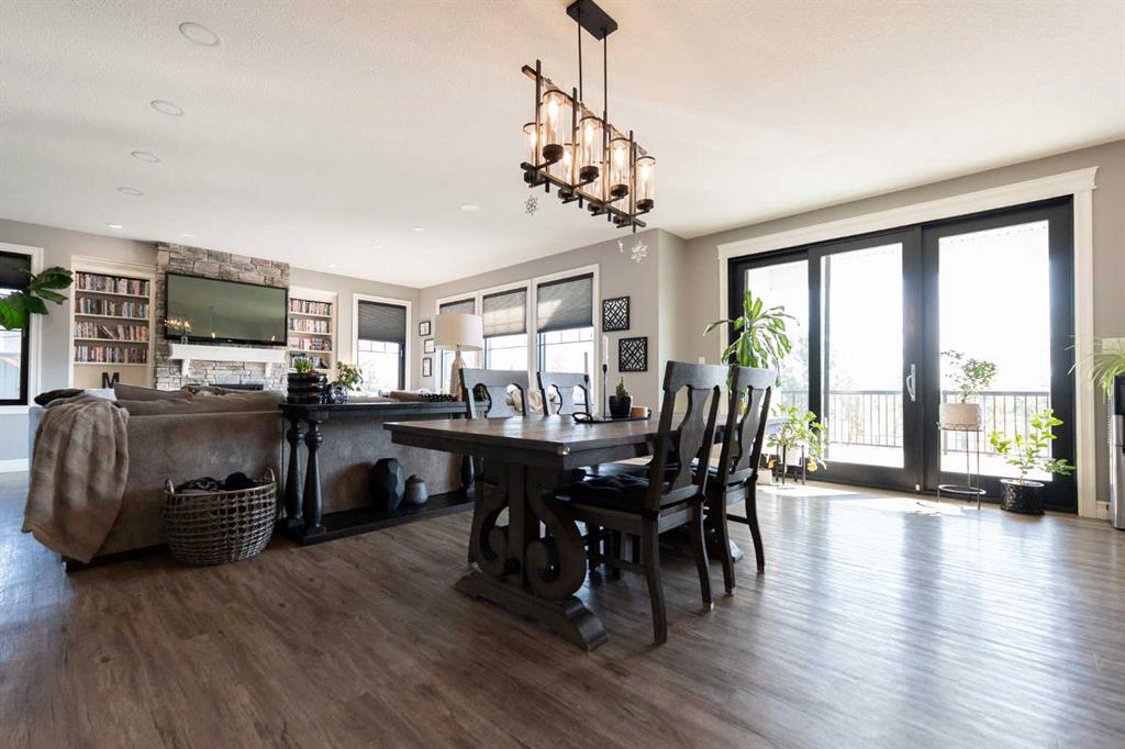 105 Whitetail Place W