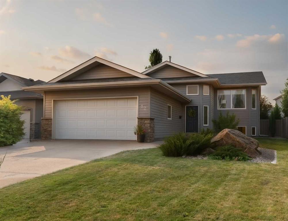 82 Rivercrest Court W