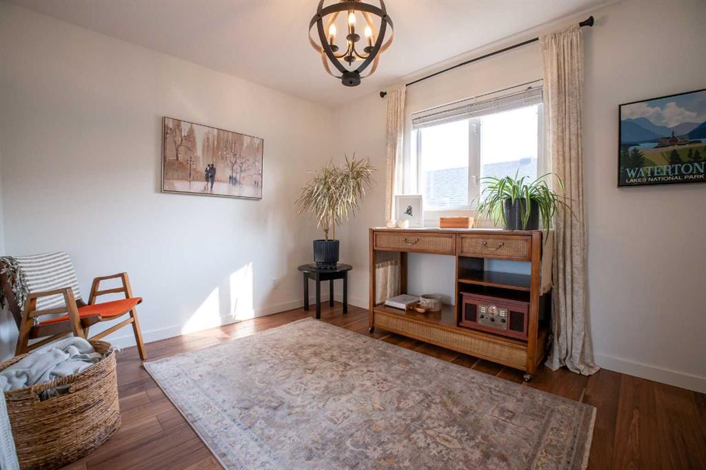 82 Rivercrest Court W