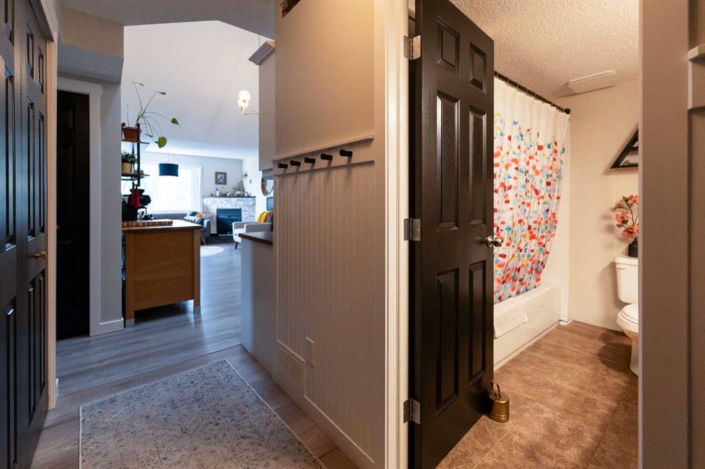 6148 Bowness Road NW Unit: 303