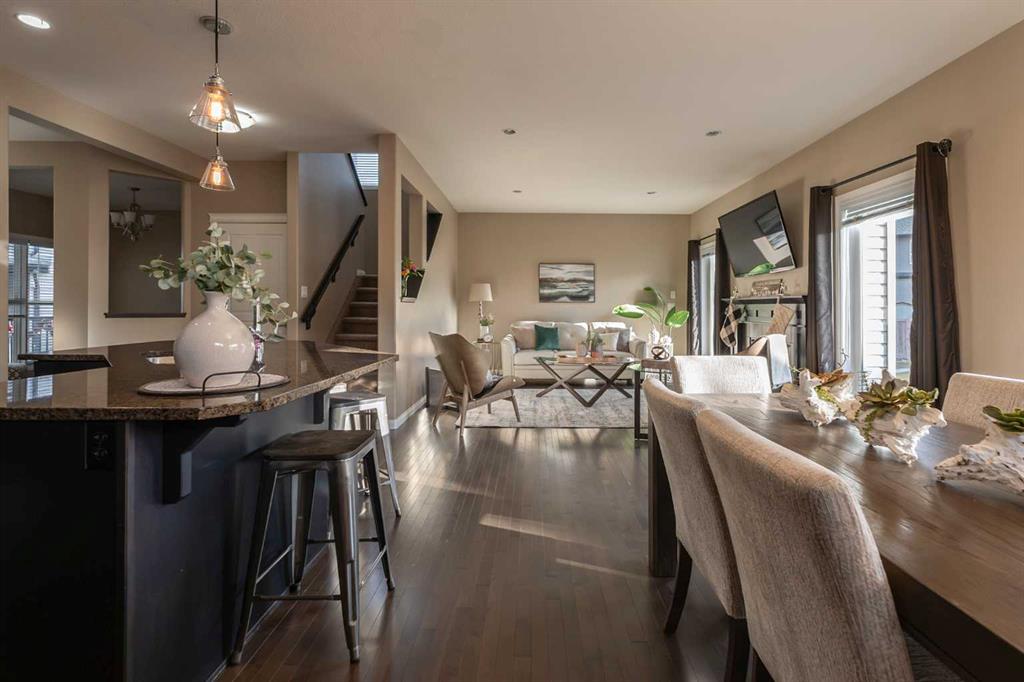 733 Twinriver Loop W