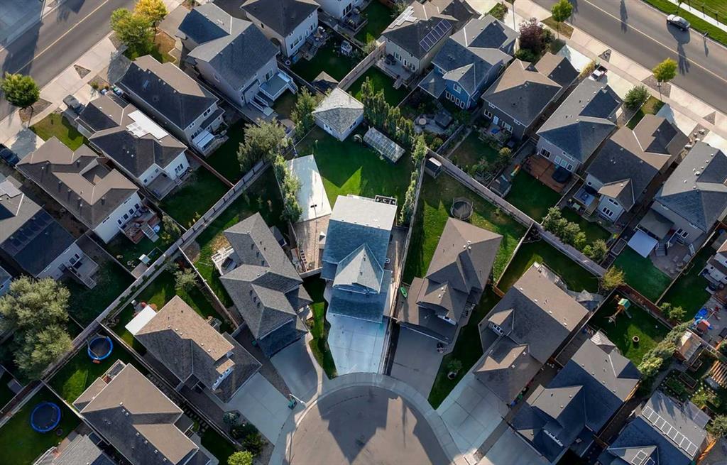 733 Twinriver Loop W