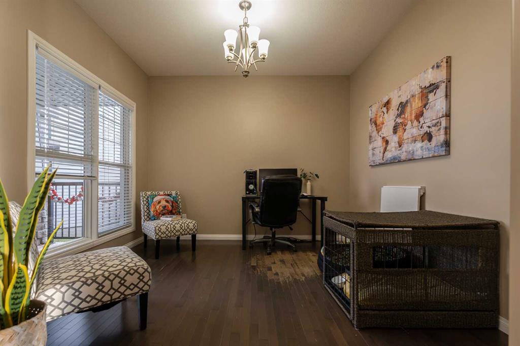 733 Twinriver Loop W