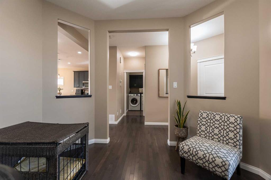 733 Twinriver Loop W