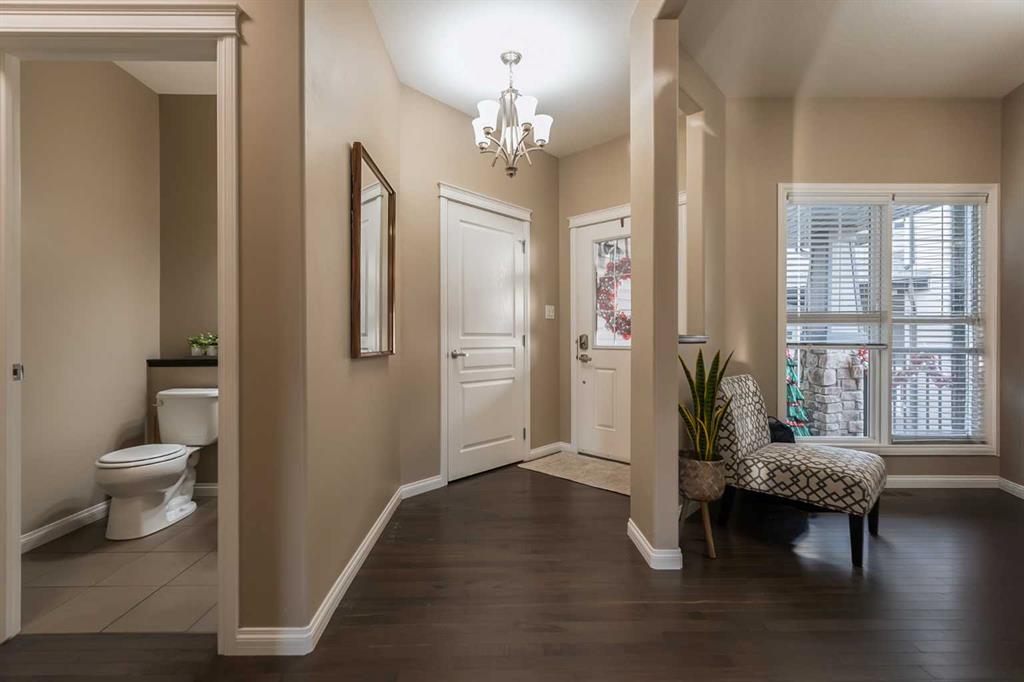 733 Twinriver Loop W