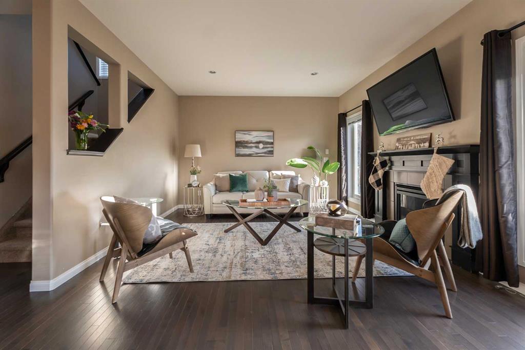 733 Twinriver Loop W