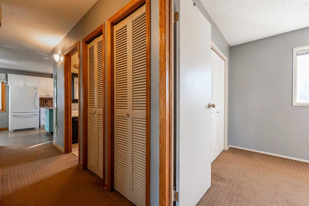 897 Red Crow Boulevard W