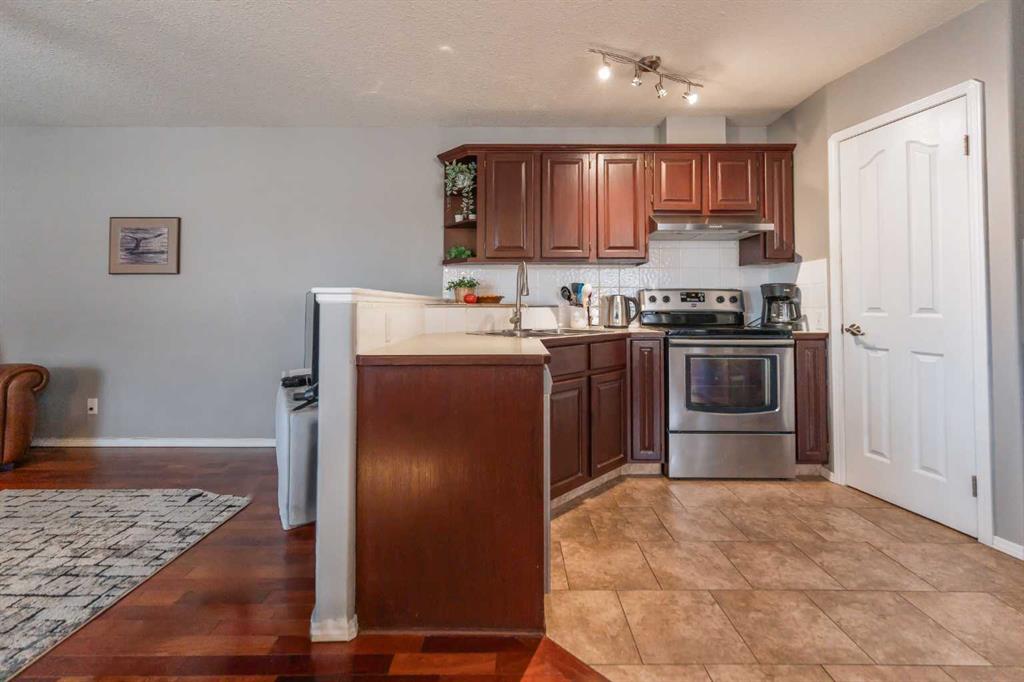 320 Strathaven Drive