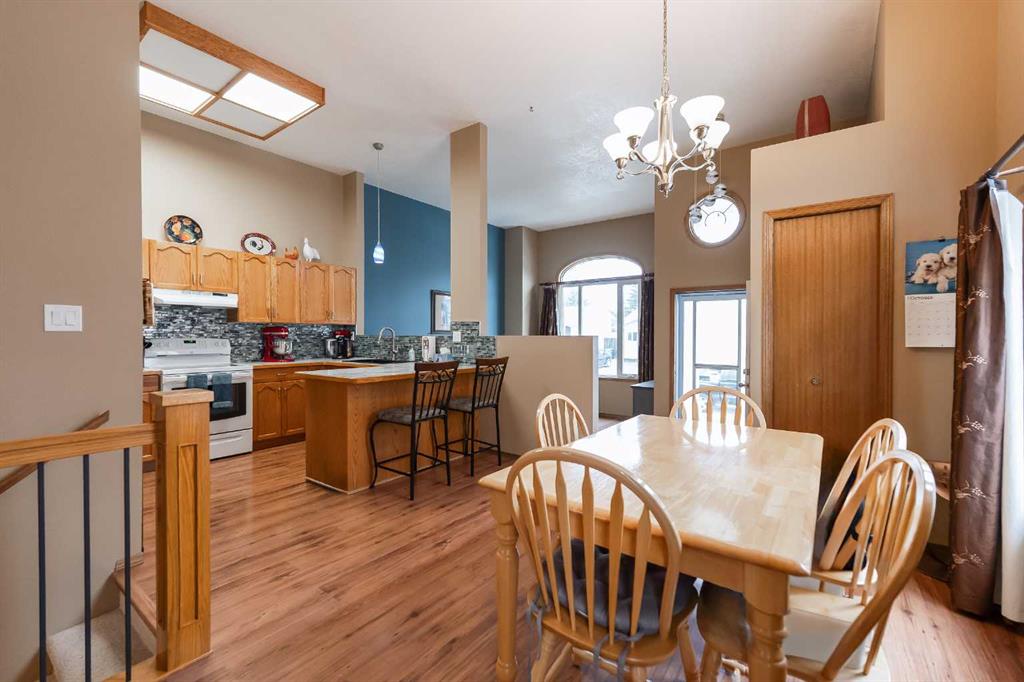 207 Mt Crandell Crescent W