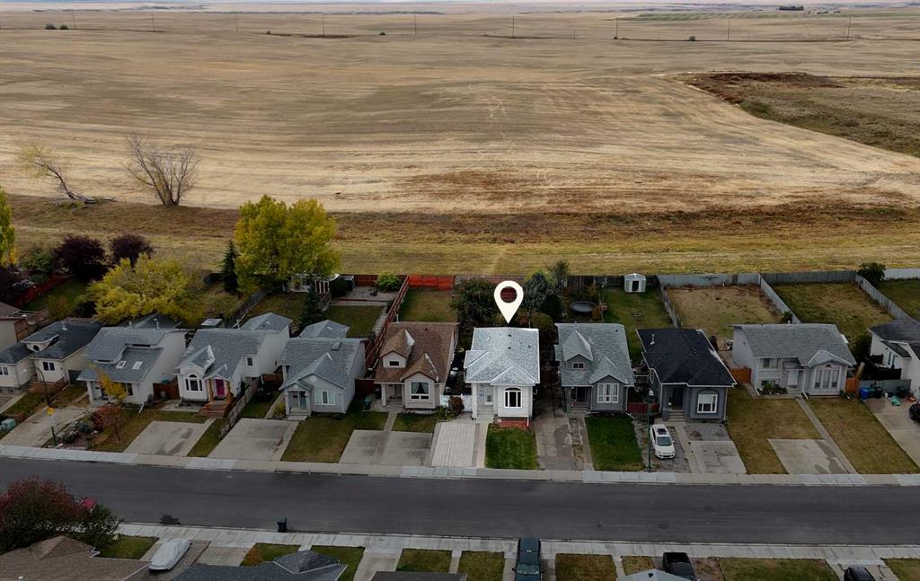 207 Mt Crandell Crescent W