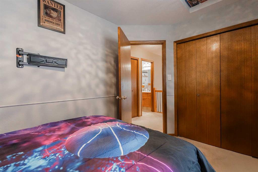 207 Mt Crandell Crescent W