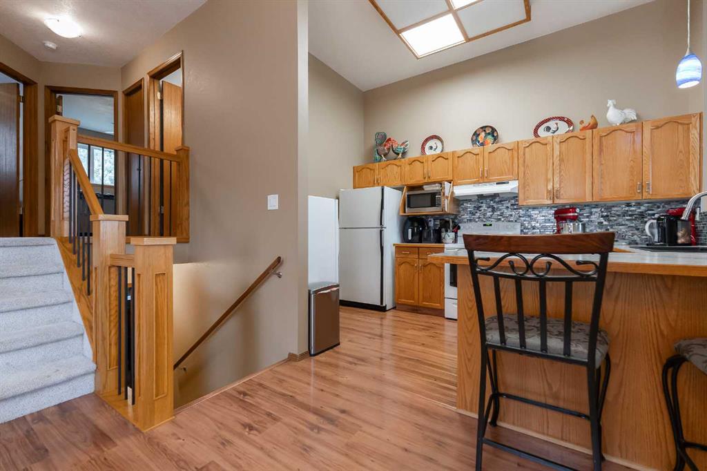 207 Mt Crandell Crescent W