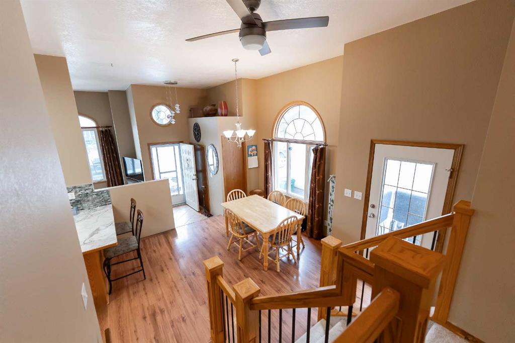 207 Mt Crandell Crescent W