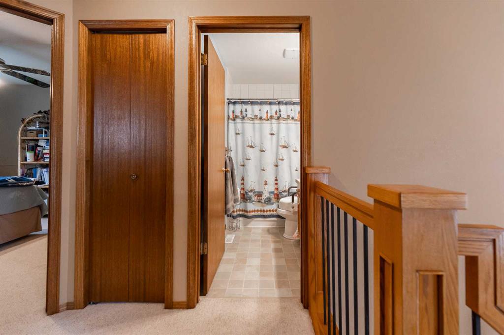 207 Mt Crandell Crescent W