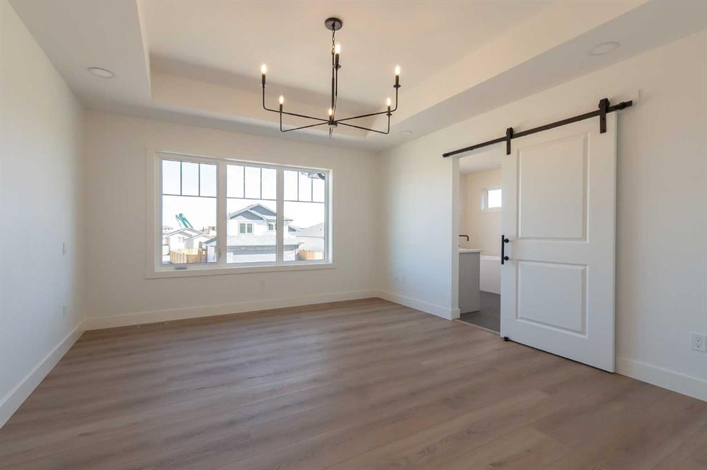 541 Riverhills Way W