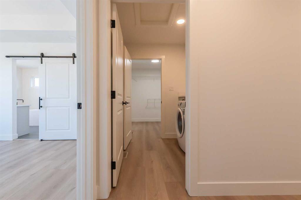 541 Riverhills Way W