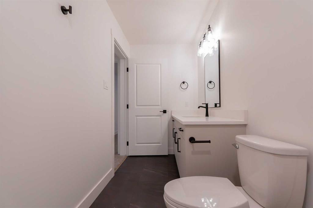 541 Riverhills Way W