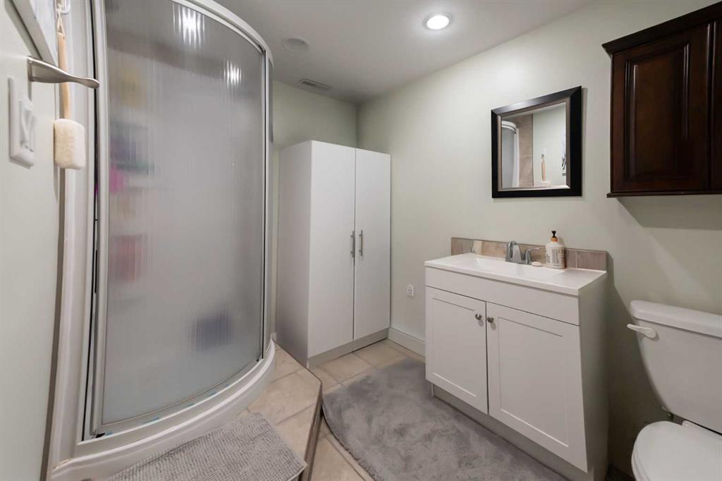 138 Greenview Close N