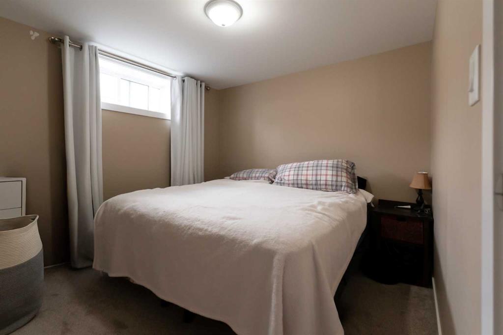 138 Greenview Close N