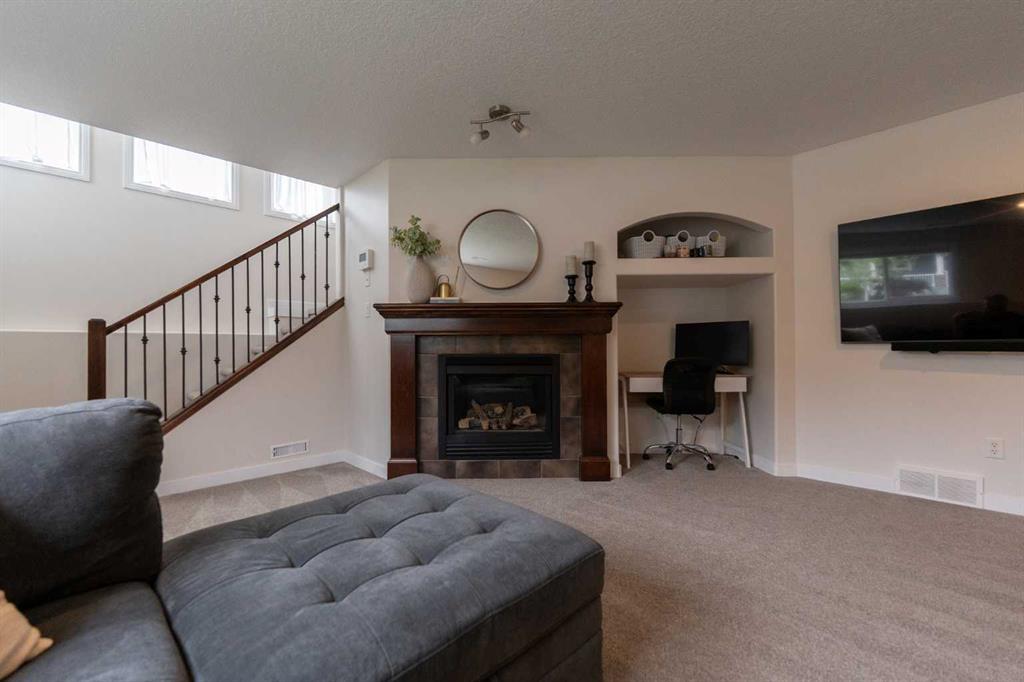 148 Coalbanks Boulevard W