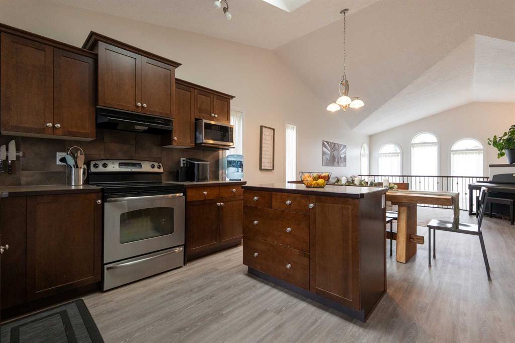 148 Coalbanks Boulevard W