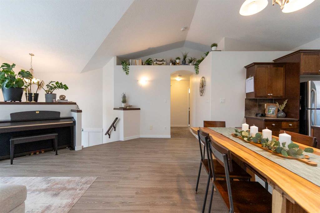 148 Coalbanks Boulevard W