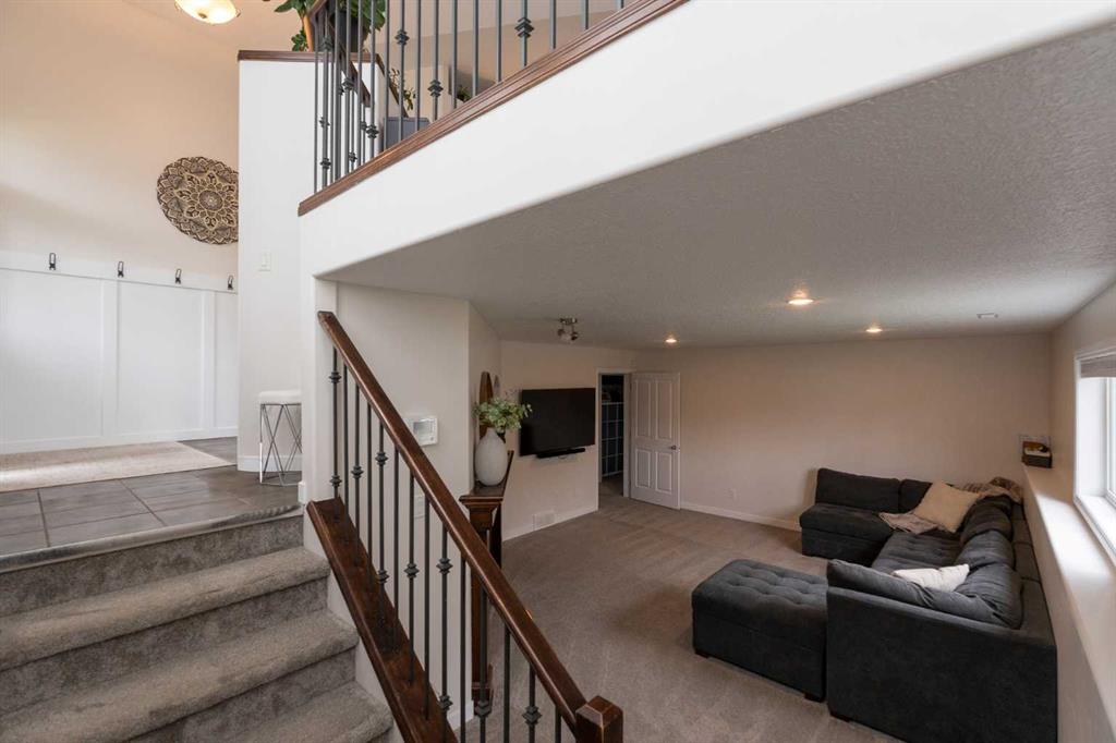 148 Coalbanks Boulevard W