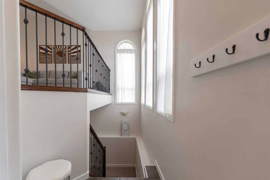 148 Coalbanks Boulevard W