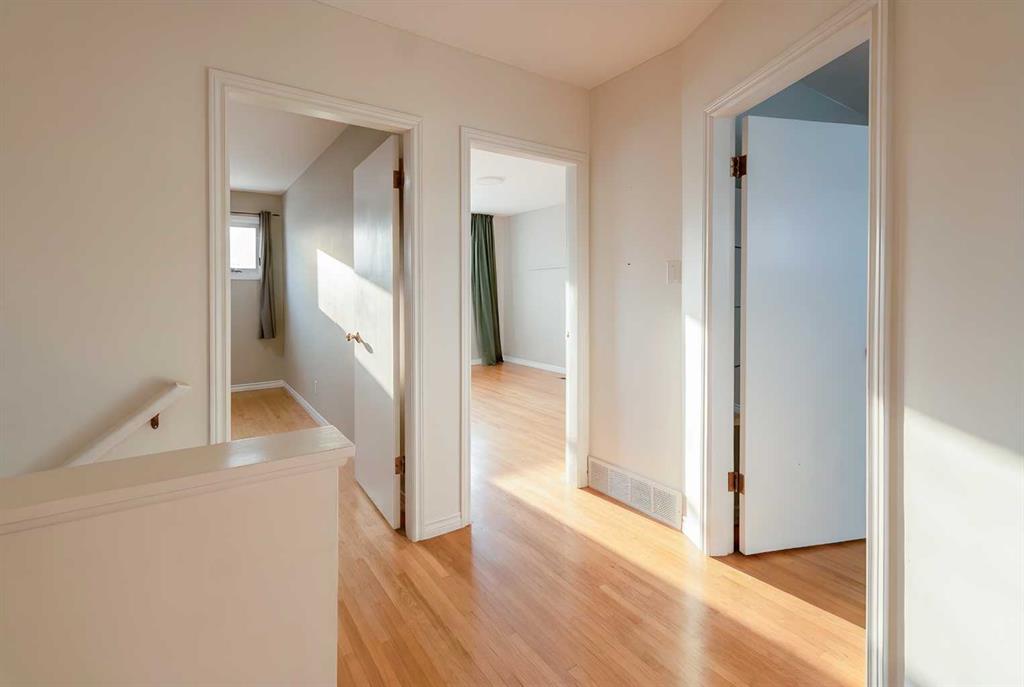 1020 Fern Crescent S