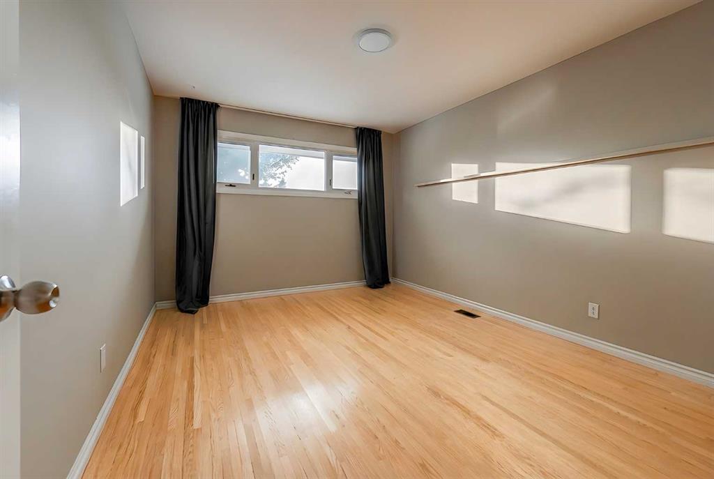 1020 Fern Crescent S