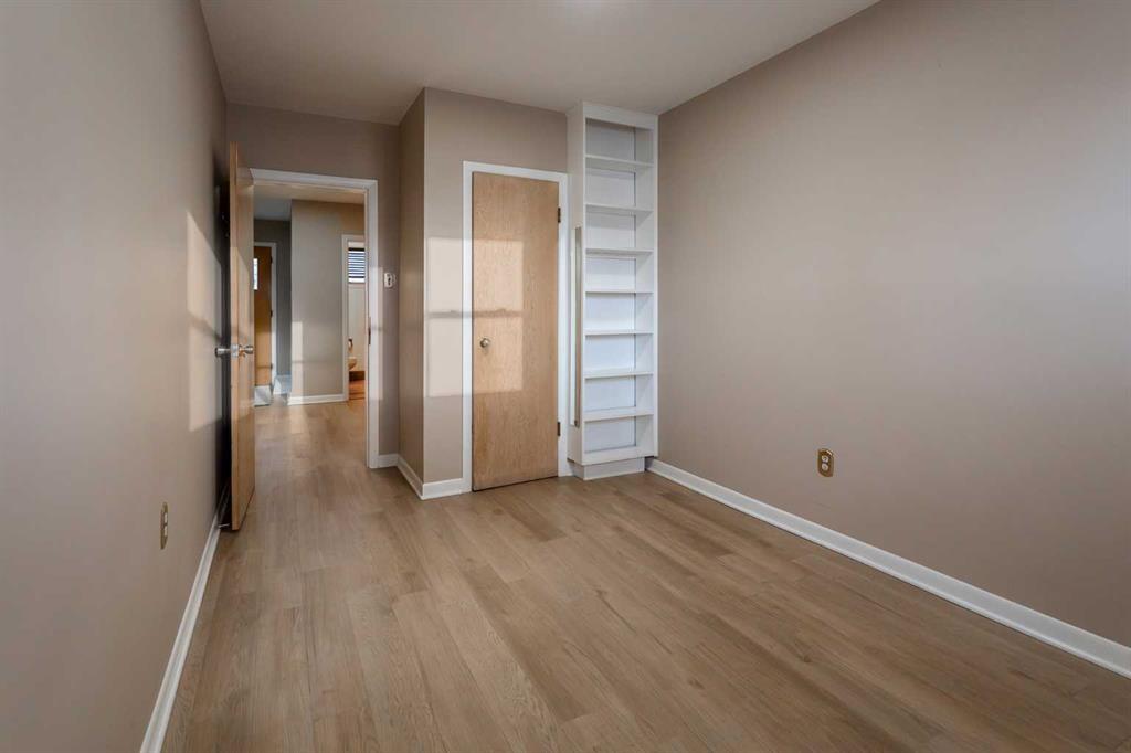 1020 Fern Crescent S