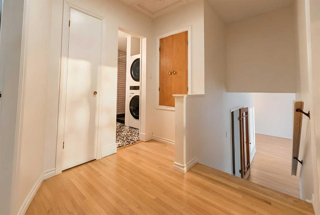 1020 Fern Crescent S